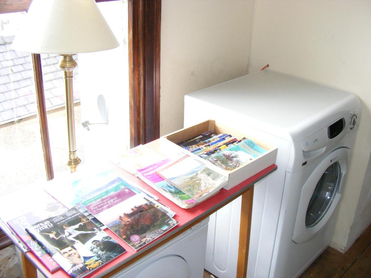 Spacious Victorian Flat 3 Bed, Ideal Base For Snowdonia Bangor Eksteriør billede